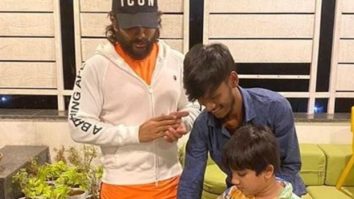 Allu Arjun celebrates his personal assistant’s birthday at his residence