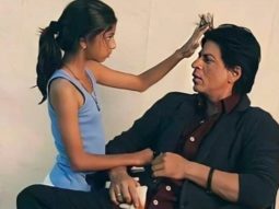Suhana Khan turns hairdresser for father Shah Rukh Khan in this throwback photo