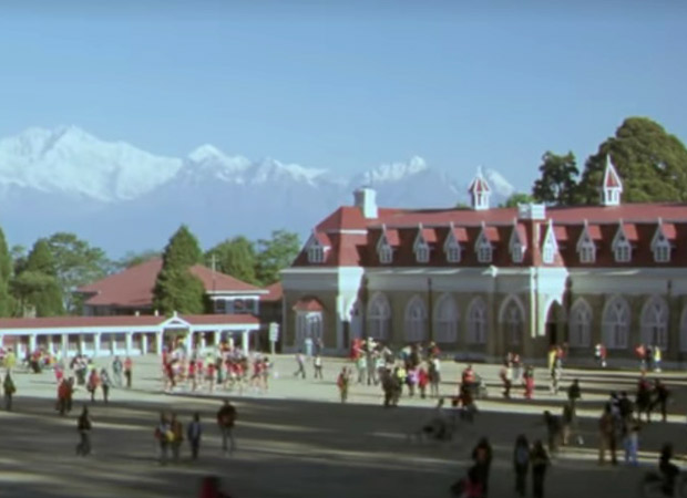 16 Years of Main Hoon Na These trivia about the film's songs, Darjeeling element, original title would make you FALL in love with it all over again!