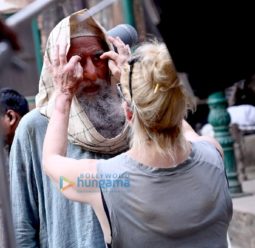 on the sets of the movie Gulabo Sitabo