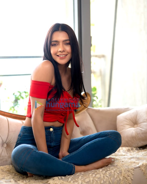ruhi singh2 5