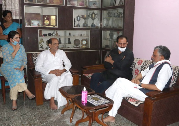 Bihar Deputy Cheif Minister Sushil Kumar Modi visits Sushant Singh Rajput's Patna home Bihar Deputy Cheif Minister Sushil Kumar Modi visits Sushant Singh Rajput's Patna home