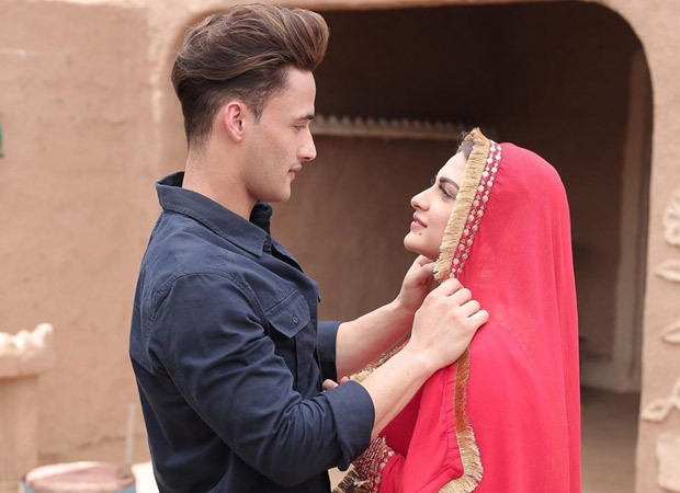 Himanshi Khurana reveals how she stays in touch with Asim Riaz during the lockdown