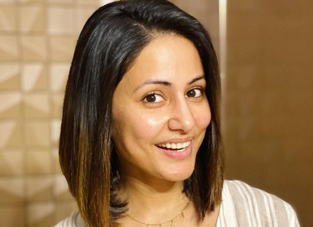 Hina Khan surprises her fans with a new haircut, sports short hair like a boss!