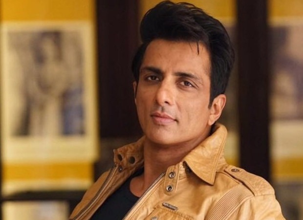 "It went well," Sonu Sood on his meeting with Maharashtra CM "It went well," Sonu Sood on his meeting with Maharashtra CM