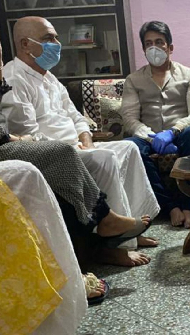 Shekhar Suman and Sandip Ssingh visit Sushant Singh Rajput's Patna home to meet his family Shekhar Suman and Sandip Ssingh visit Sushant Singh Rajput's Patna home to meet his family