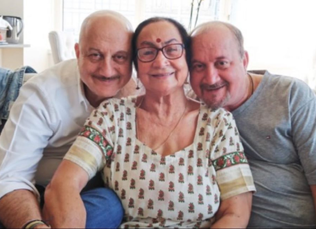 Anupam Kher tests negative for COVID-19, his mother, brother Raju Kher, sister-in-law and niece test positive Anupam Kher tests negative for COVID-19, his mother, brother Raju Kher, sister-in-law and niece test positive
