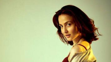 Celebrity Photo Of Elli AvrRam