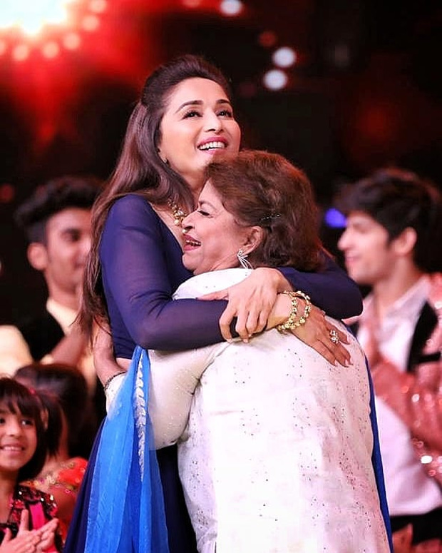 Madhuri Dixit pays emotional tribute to late Saroj Khan on Guru Purnima – “There’s no one like her & there won’t be another like her” Madhuri Dixit pays emotional tribute to late Saroj Khan on Guru Purnima – “There’s no one like her & there won’t be another like her”