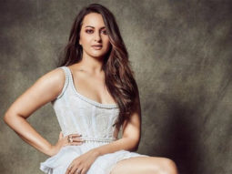 “SRK, Salman & Who’s girl in the middle?- Sonakshi’s HILARIOUS quiz | Kareena | Akshay