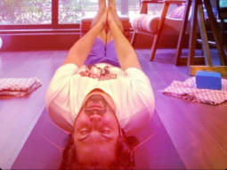 Varun Dhawan gives major fitness goals as he aces ‘uttana padasana’ yoga pose
