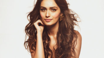 “I started painting since I was a child,” says Manushi Chhillar, whose paintings are winning hearts on social media