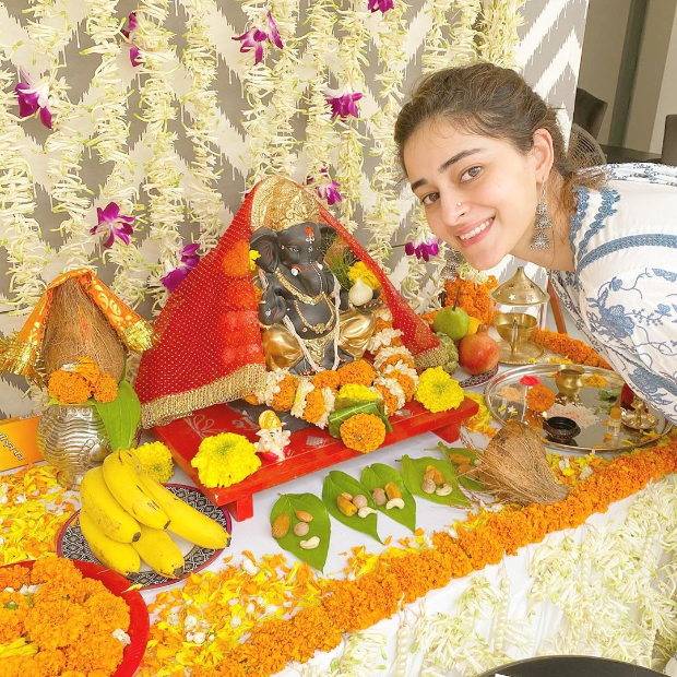 Ananya Panday welcomes Bappa on the auspicious occasion of Ganesh Chaturthi Ananya Panday welcomes Bappa on the auspicious occasion of Ganesh Chaturthi