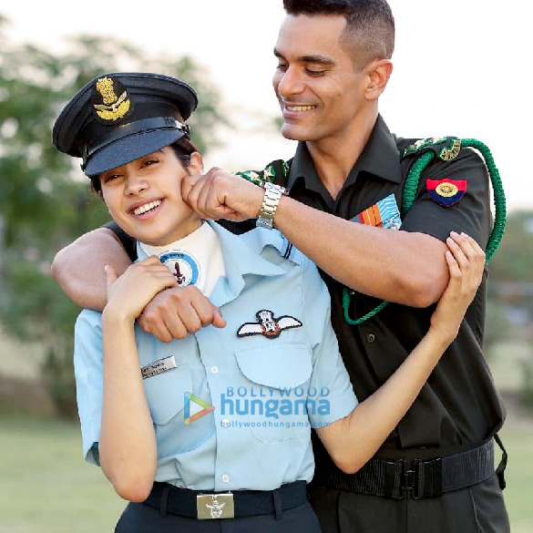 gunjan saxena the kargil girl 11