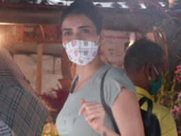 Karishma Tanna spotted in Juhu
