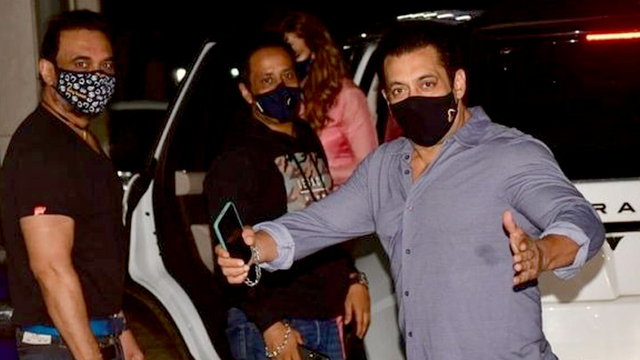 Salman Khan, Shilpa Shetty & other B-Town celebs Welcome Lord Ganesha | Karishma Tanna | Daisy Shah | Raj Kundra Salman Khan, Shilpa Shetty & other B-Town celebs Welcome Lord Ganesha | Karishma Tanna | Daisy Shah | Raj Kundra