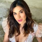 Sophie Choudry’s version of the ‘100 Squat Challenge’ is major Monday motivation!