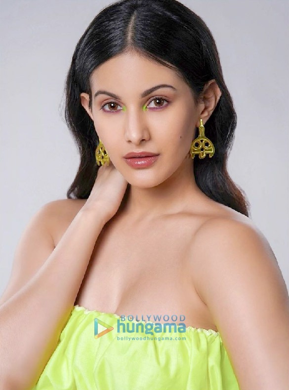 amyra dastur 90