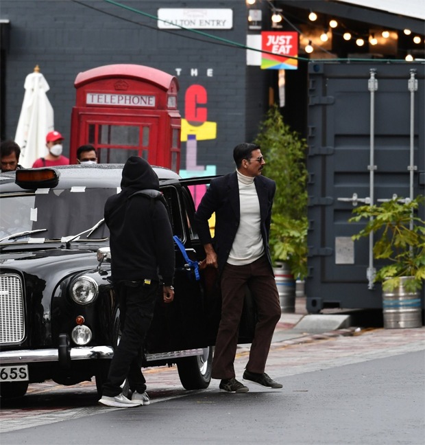 Bellbottom: Akshay Kumar dons retro look for his spy role in the leaked photos from Scotland 