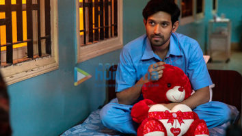 Movie stills of the movie Dolly Kitty Aur Woh Chamakte Sitare