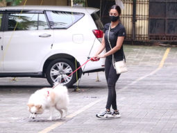 Malaika Arora spotted while arriving at Amrita Arora’s house in Bandra