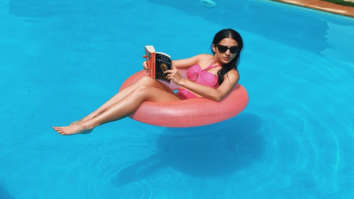 Sara Ali Khan looks pretty in pink bikini as she enjoys pool day in Goa