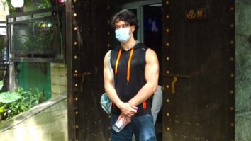 Tiger Shroff spotted at Aadesh Shrivastava’s dubbing studio