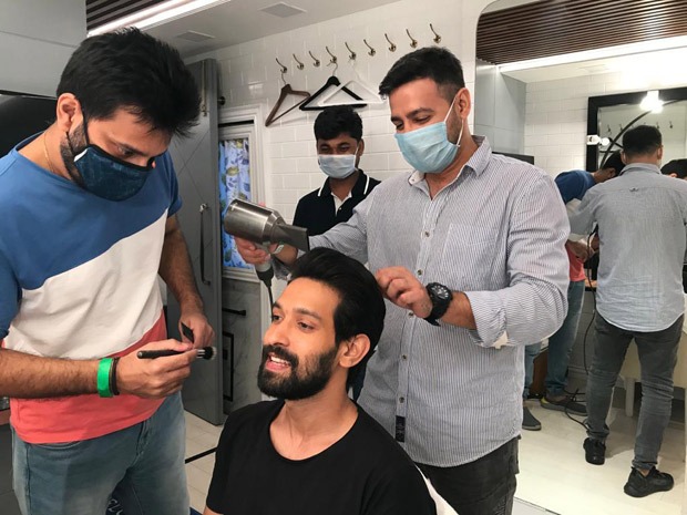 Vikrant Massey returns to work after six months; confides he feared going to the sets