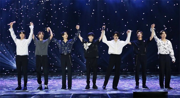 BTS’ virtual concerts MAP OF THE SOUL ON:E to feature four massive stages & production cost eight times bigger than Bang Bang Con - The Live BTS’ virtual concerts MAP OF THE SOUL ON:E to feature four massive stages & production cost eight times bigger than Bang Bang Con - The Live