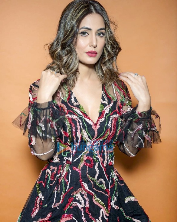 Hina Khan Photos, Images, HD Wallpapers, Hina Khan HD Images, Photos ...