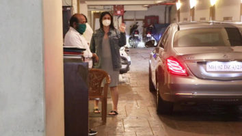 Kareena Kapoor & Saif Ali Khan Snapped At Bandra