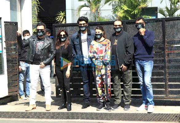 photos saif ali khan arjun kapoor jacqueline fernandez yami gautam leave for bhoot police shoot 2
