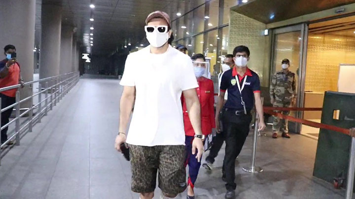 Ranveer Singh spotted at airport arrival