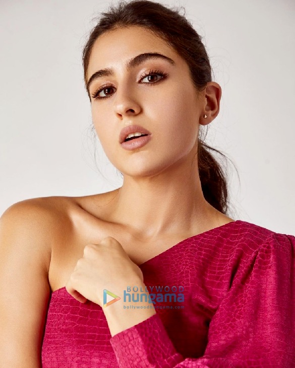 sara ali khan 20