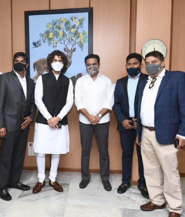 Vijay Deverakonda makes an investment into eco-friendly and sustainable electric bikes Vijay Deverakonda makes an investment into eco-friendly and sustainable electric bikes