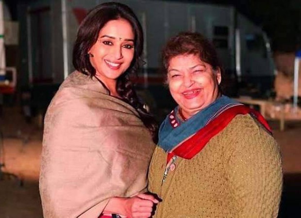 32 Years of Tezaab: Anil Kapoor and Madhuri Dixit pay tribute to Saroj Khan 32 Years of Tezaab: Anil Kapoor and Madhuri Dixit pay tribute to Saroj Khan