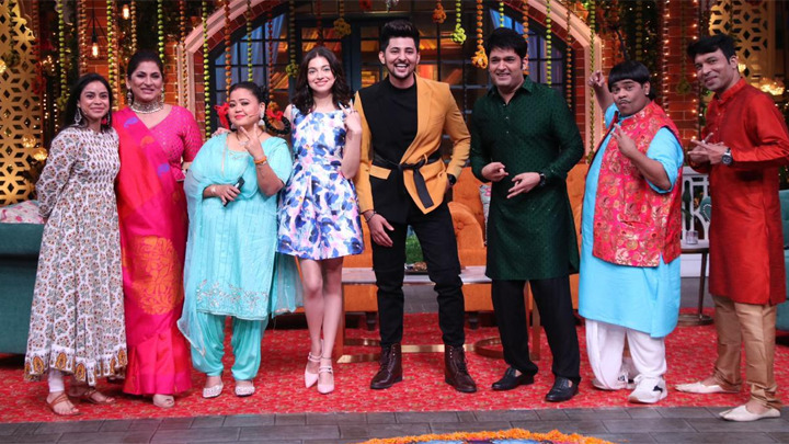 Divya Khosla Kumar and Darshan Raval at The Kapil Sharma Show