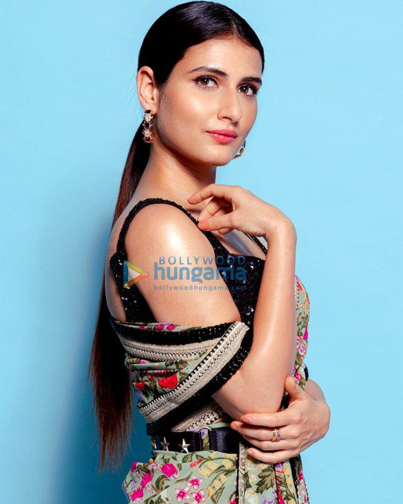 fatima sana shaikh 1 5