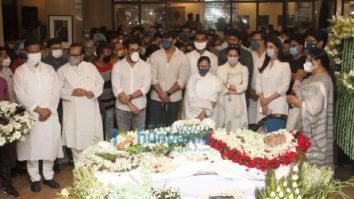 Photos: Soumitra Chatterjee’s funeral in Kolkata