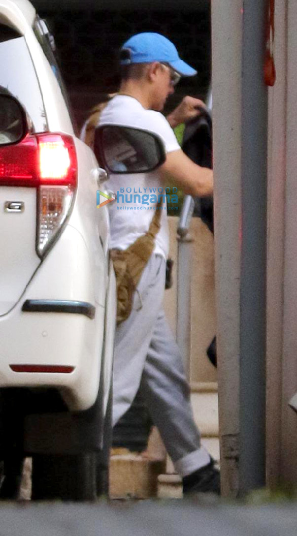 Photos: Aamir Khan spotted in Bandra Photos: Aamir Khan spotted in Bandra