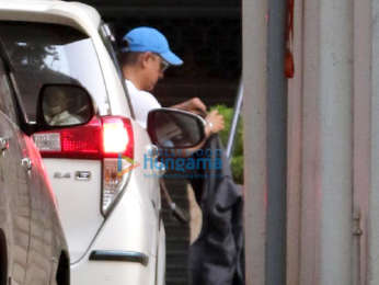 Photos: Aamir Khan spotted in Bandra