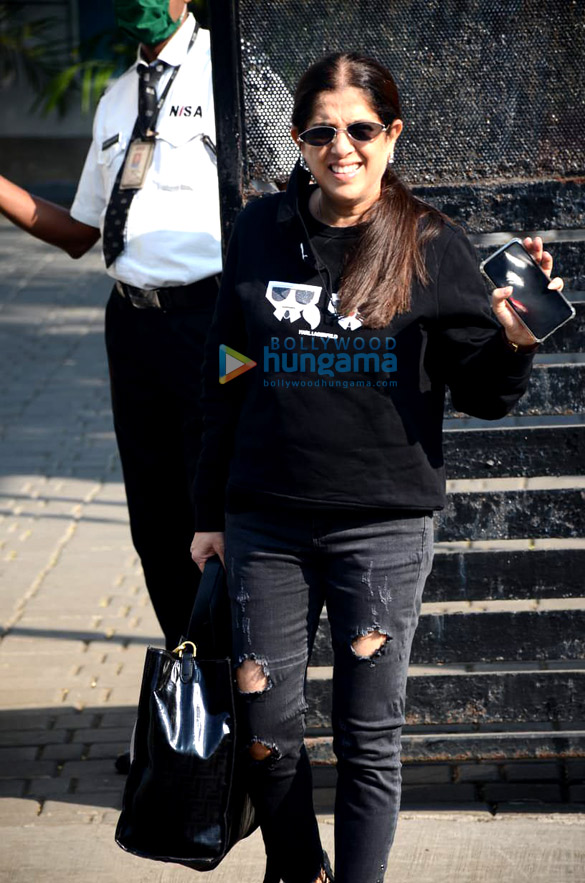 photos akshay kumar kiara advani tusshar kapoor and shabina khan snapped at the kalina airport 4