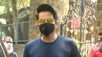 Photos: Anil Kapoor snapped at Juhu