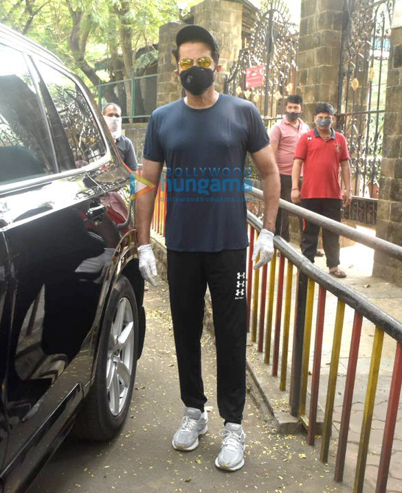 photos anil kapoor snapped at juhu 4