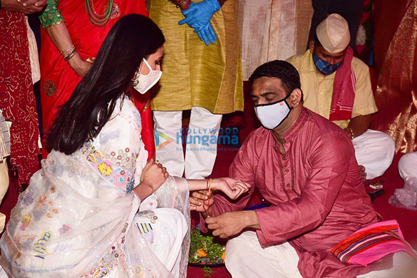photos athiya shetty for laxshmi poojan at bse 3