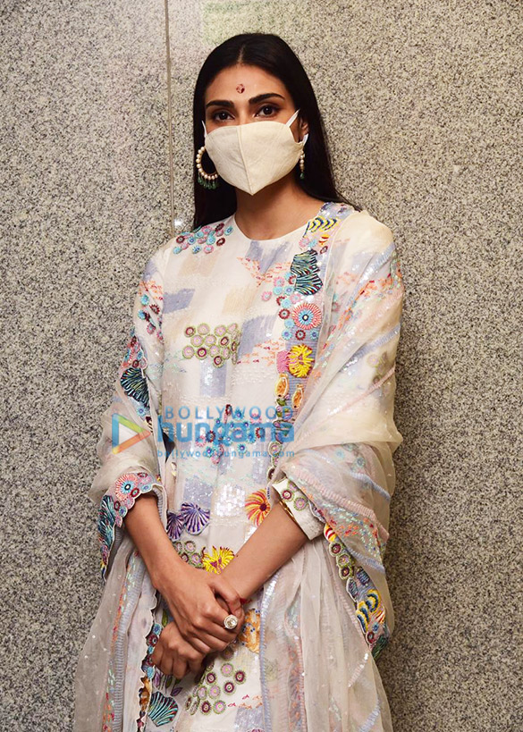 photos athiya shetty for laxshmi poojan at bse 5