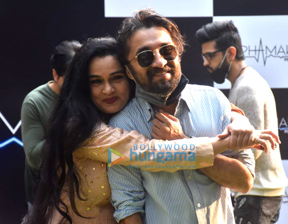 photos celebs attend padmini kolhapures birthday party 4