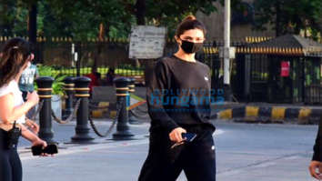 Photos: Deepika Padukone and Siddhant Chaturvedi snapped at Gateway Of India in Mumbai