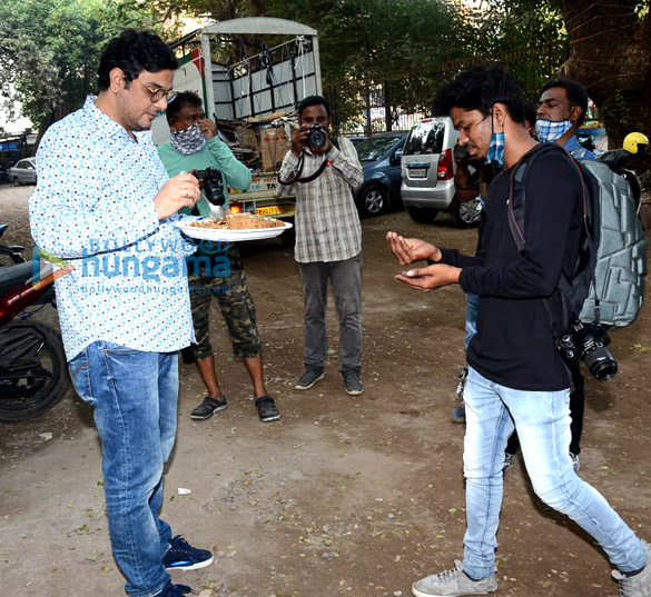 photos fatima sana shaikh and mukesh chhabra snapped in versova 2
