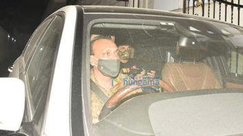 Photos: Karan Johar snapped in Khar